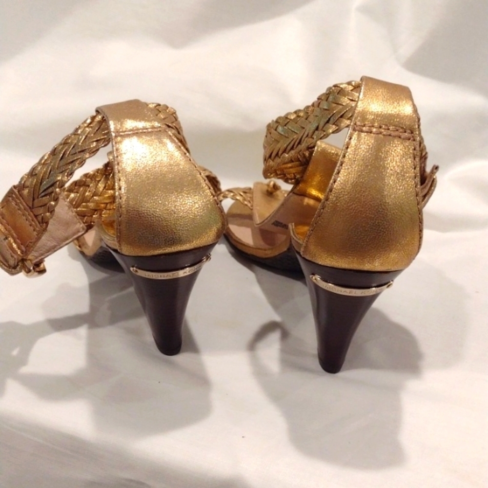 Michael Kors Sandals Juniper T-Strap Thong Braided Woven Leather Gold Size 9.5 - Picture 4 of 8